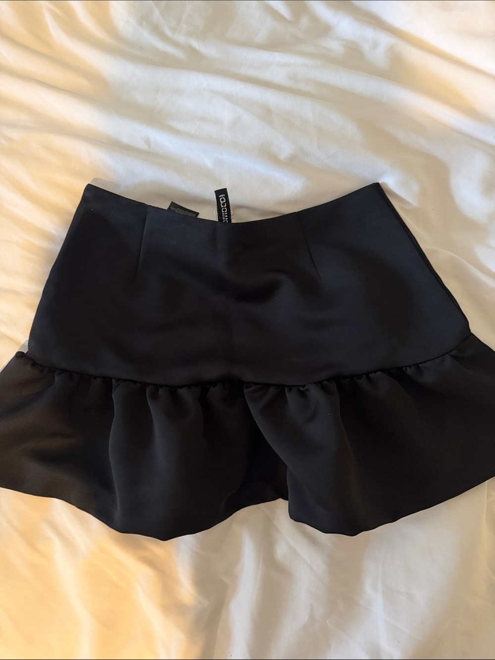 H&M Black Ruffle Mini Skirt - Picture 4 of 4